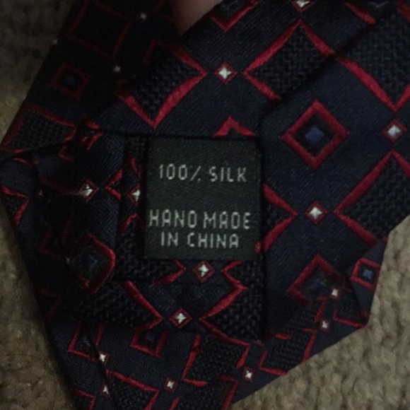 NWOT JoS A Bank Men’s Tie - Picture 4 of 4